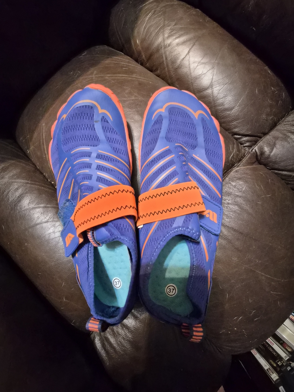 6.5 Womens Blue and Orange Water Shoes